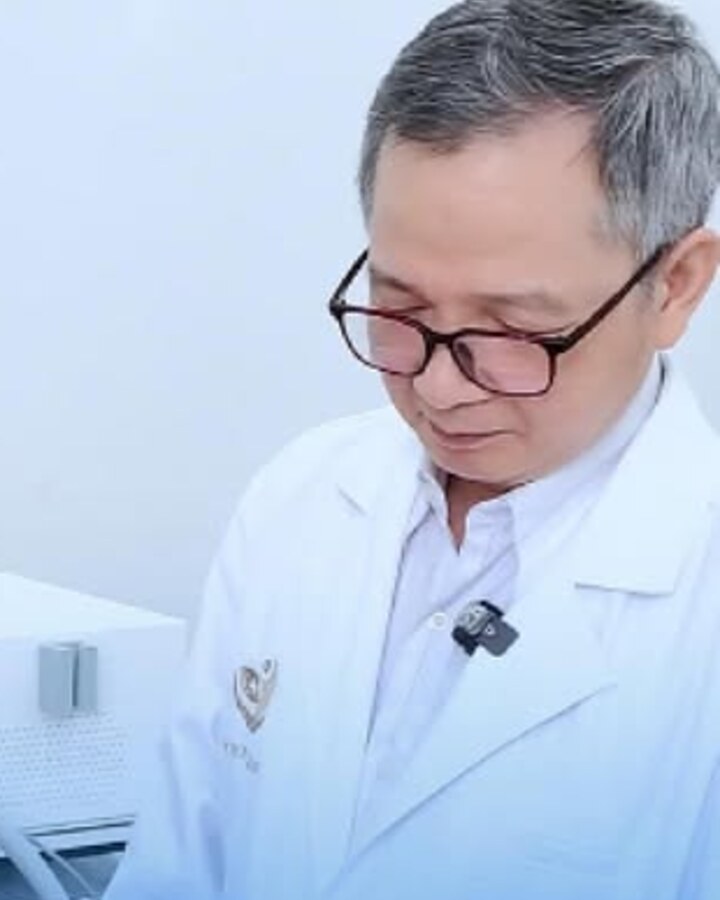 Chân dung Đại tá, Bác sĩ CKI Đặng Tiến Phúc tại Y Đức Tâm An